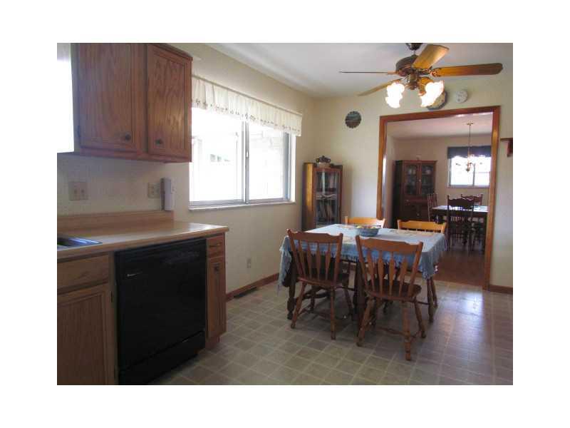 7415 Milhouse Road Indianapolis, IN 46221 - Photo 7 of 22