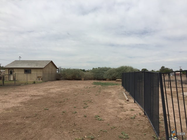 588 West Murphy Road Imperial, CA 92251 - Photo 15 of 22 Gallery Image 15