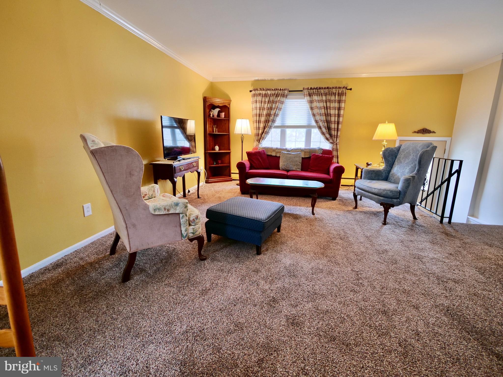 383 Hillside Road Ridley Park, PA 19078 - Photo 12 of 51 Second Floor Living room