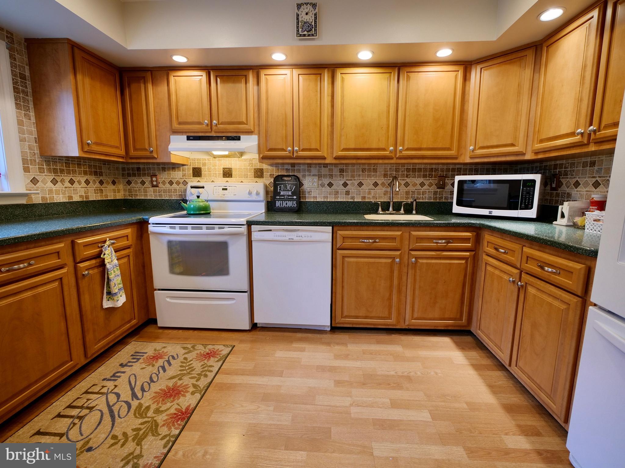 383 Hillside Road Ridley Park, PA 19078 - Photo 21 of 51 Second Floor - Kitchen