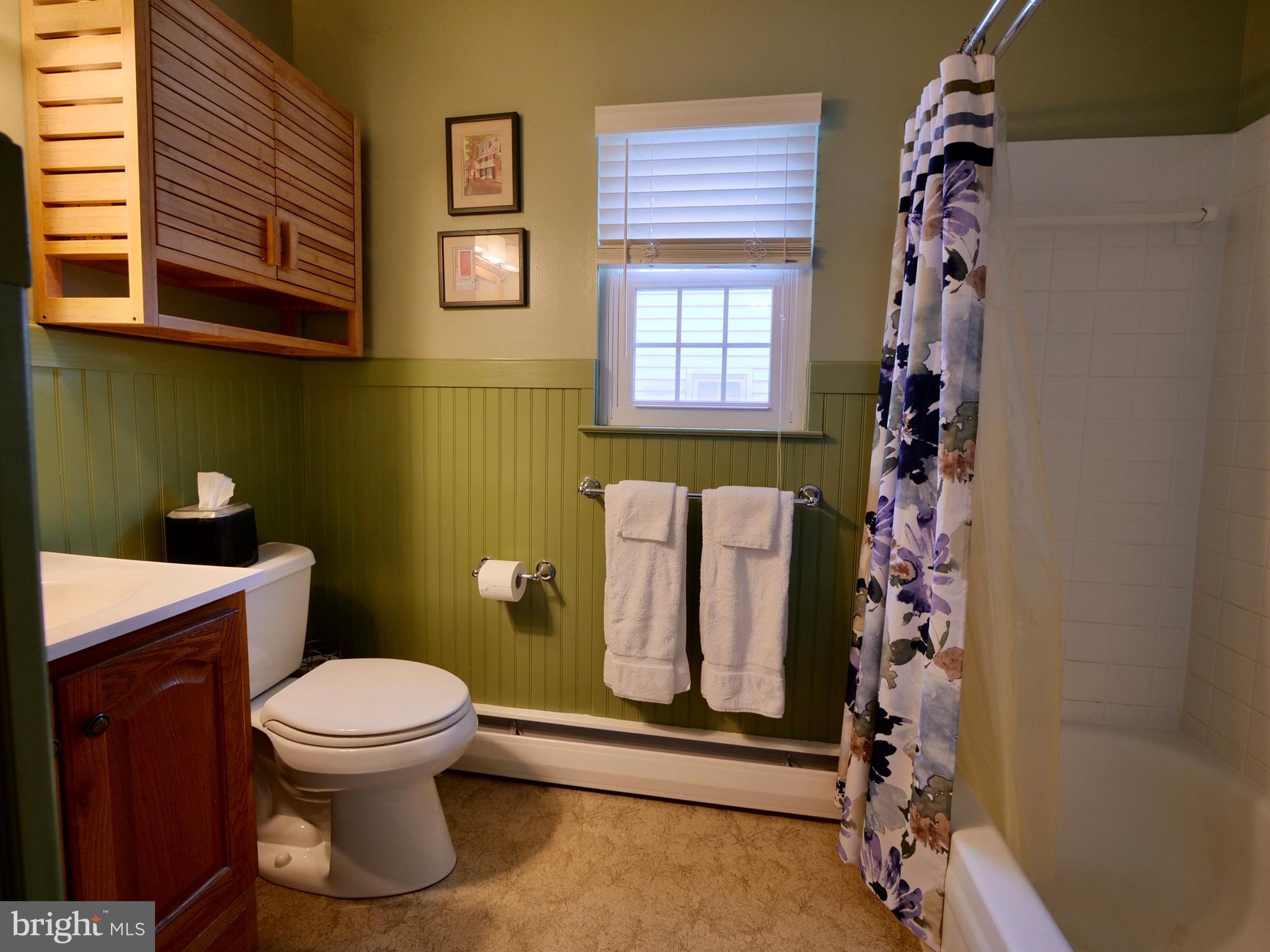 383 Hillside Road Ridley Park, PA 19078 - Photo 42 of 51 Third Floor - Full Bathroom