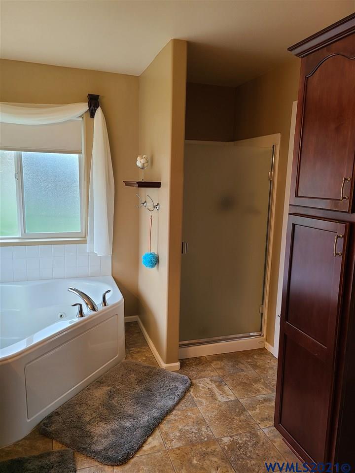 6216 Megan Street Northeast Albany, OR 97321 - Photo 11 of 25
