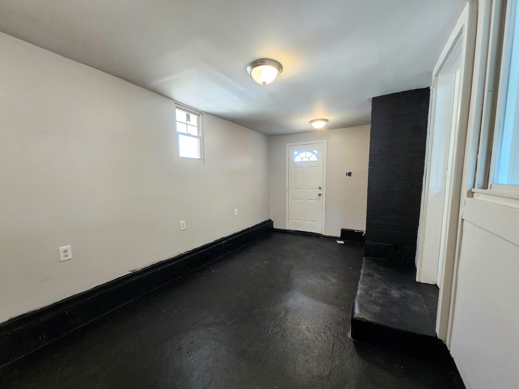 54 Phillips Avenue Springfield, MA 01119 - Photo 17 of 20 Gallery Image 17