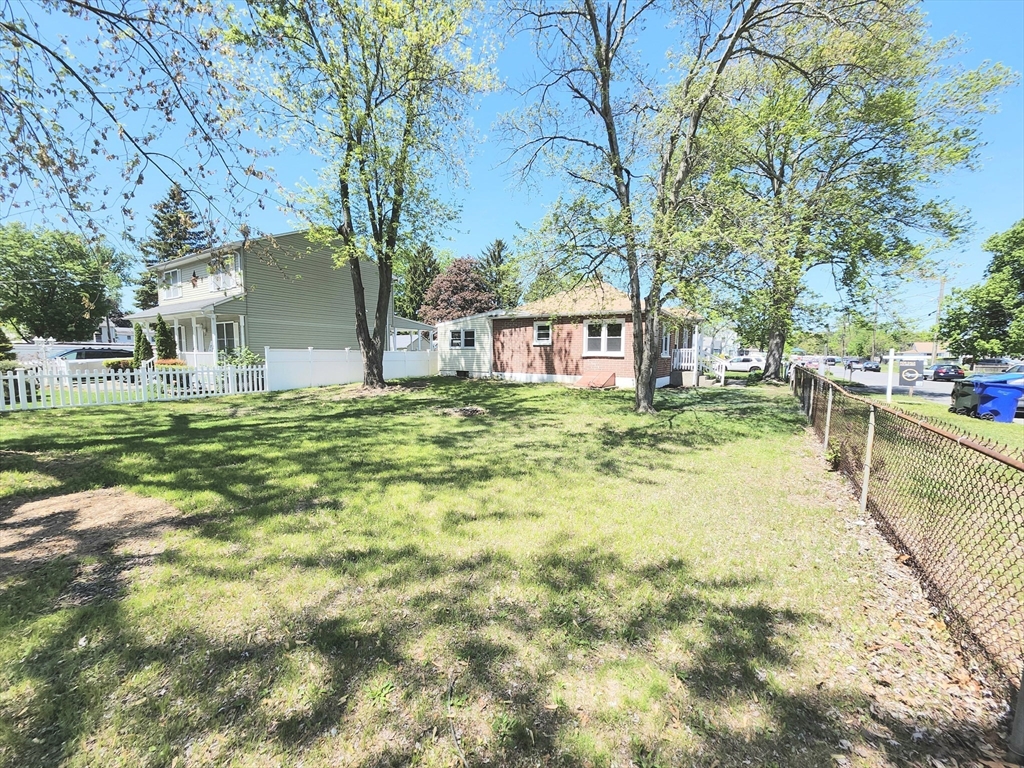 54 Phillips Avenue Springfield, MA 01119 - Photo 19 of 20 Gallery Image 19