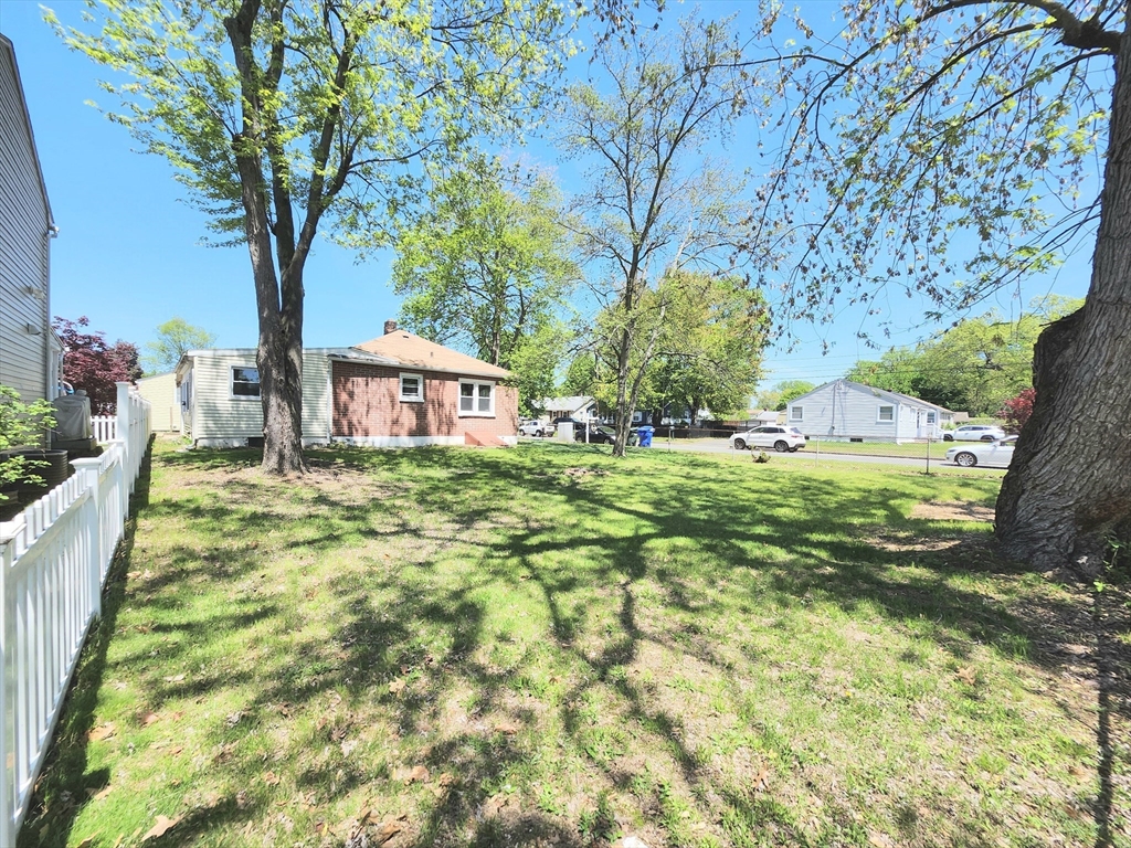 54 Phillips Avenue Springfield, MA 01119 - Photo 20 of 20 Gallery Image 20