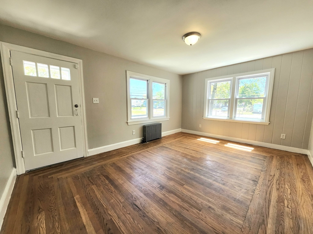 54 Phillips Avenue Springfield, MA 01119 - Photo 5 of 20 Gallery Image 5