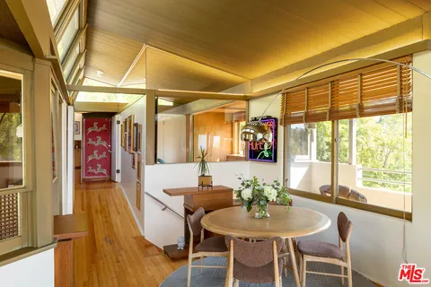 $2,495,000 | 3624 Buena Park Drive, Studio City, CA 91604