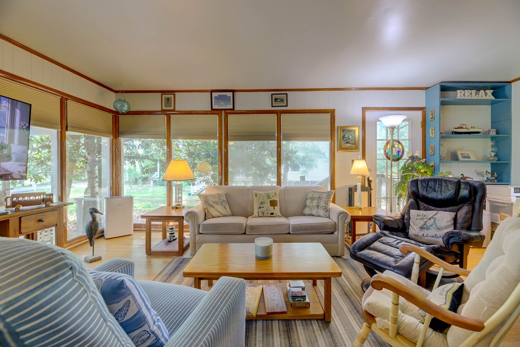 5290 Lakeview Road Chincoteague Island, VA 23336 - Photo 14 of 54