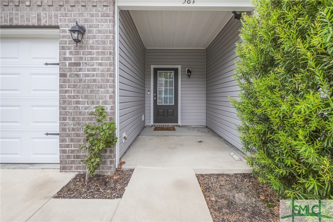 581 Governor Treutlen Drive Pooler, GA 31322 - Photo 3 of 38