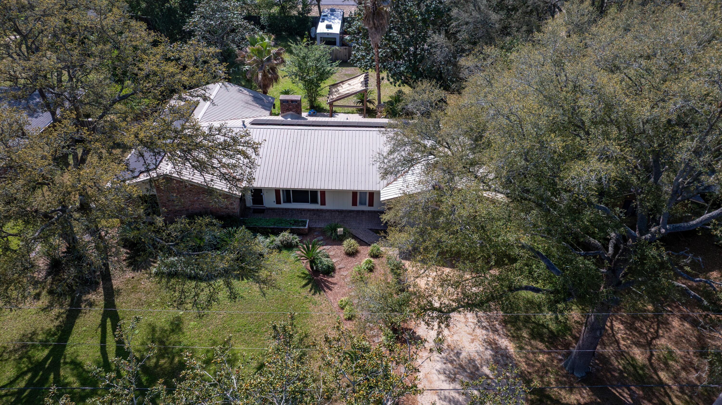 157 Country Club Road Shalimar, FL 32579 - Photo 68 of 72 zDJI_20260402153437_0413_D