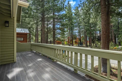 $1,600,000 | 272 Ridge Way, Mammoth Lakes, CA 93546