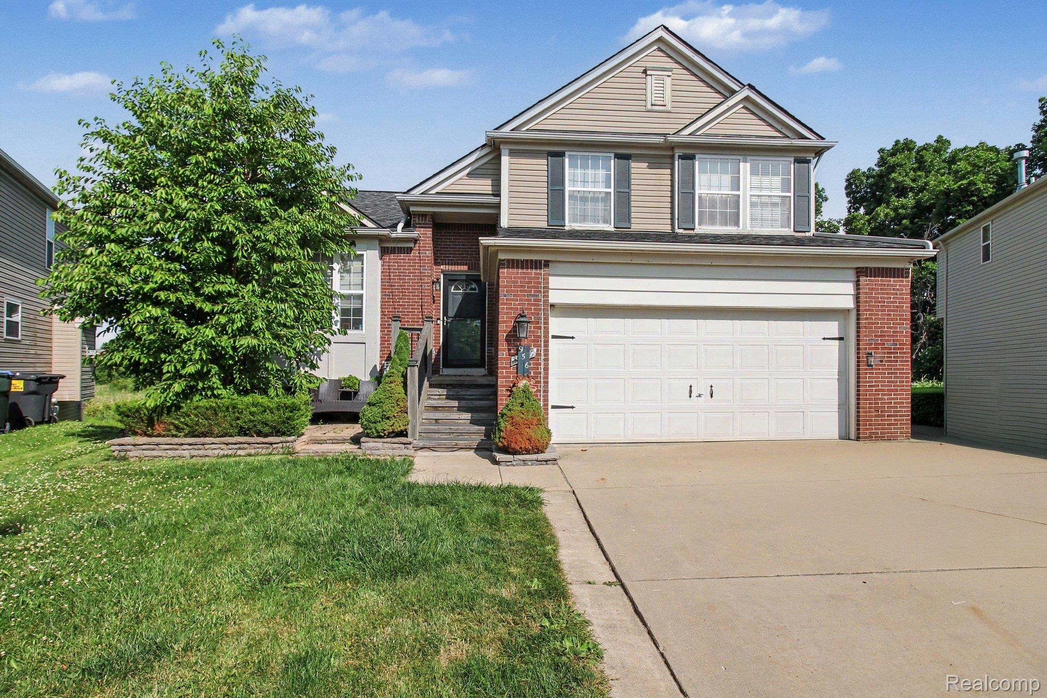 956 Callaway Court Howell, MI 48843 - Photo 1 of 35 002_file_8140.jpg