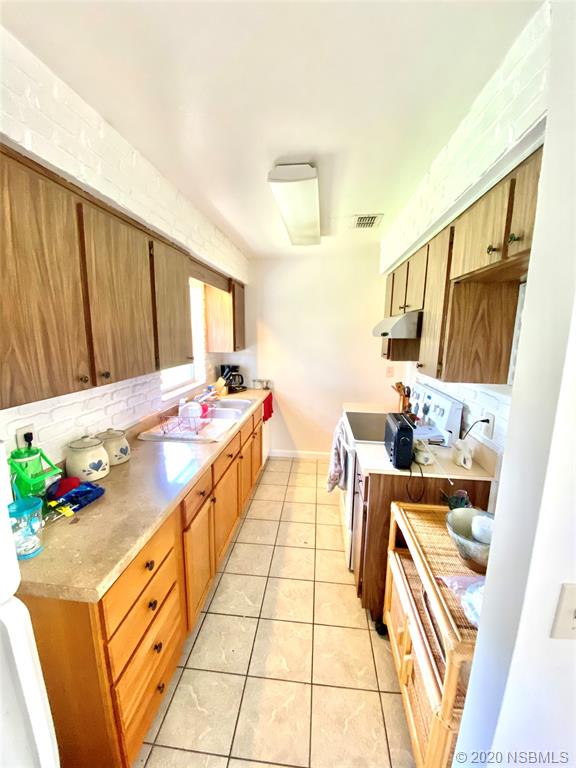 1423 Victory Palm Drive Edgewater, FL 32132 - Photo 4 of 11