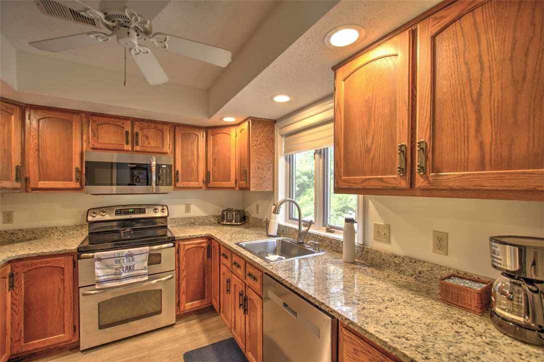 855 East Lake Shore Drive, Unit 1D Decatur, IL 62521 - Photo 7 of 30