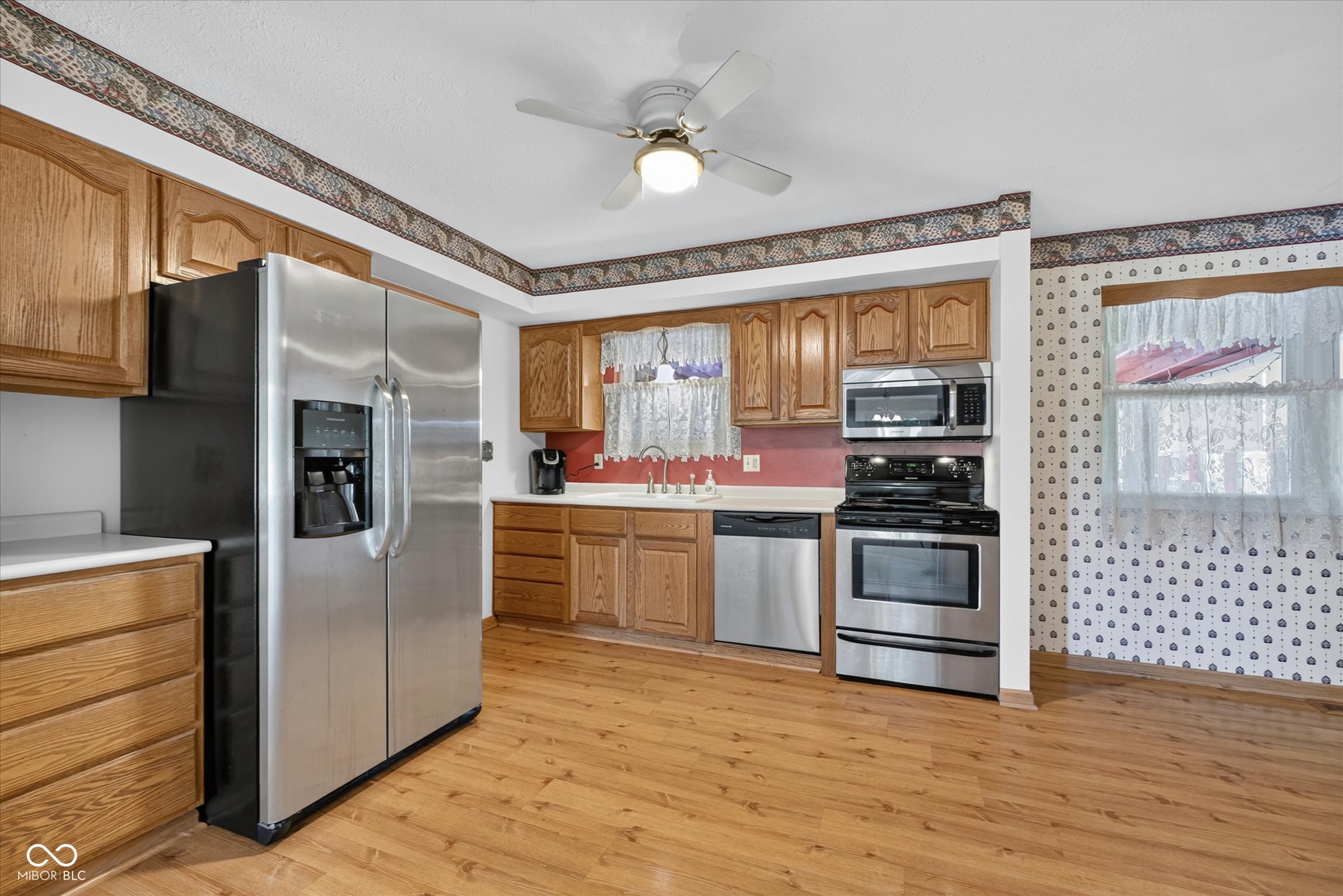 9305 Thompson Road Indianapolis, IN 46239 - Photo 9 of 32