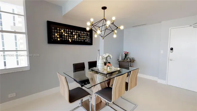 $5,000 | 5601 Collins Avenue, Unit 1225, Miami Beach, FL 33140