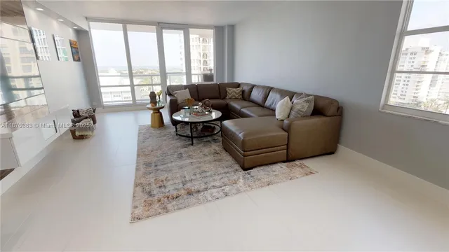 $5,000 | 5601 Collins Avenue, Unit 1225, Miami Beach, FL 33140