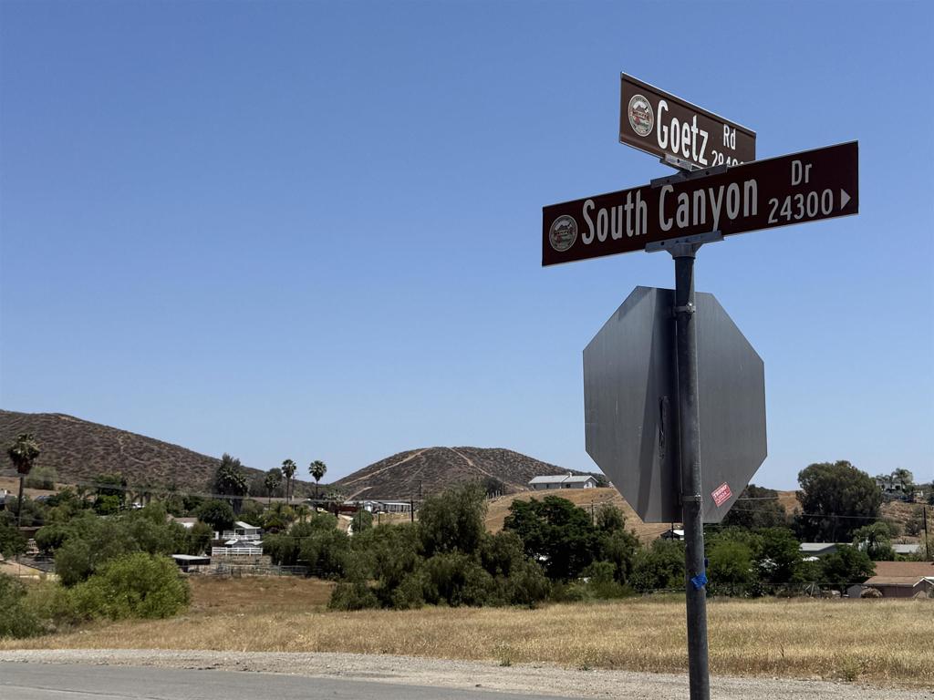 28470 Goetz Road Menifee, CA 92587 - Photo 13 of 14 a street sign on a pole
