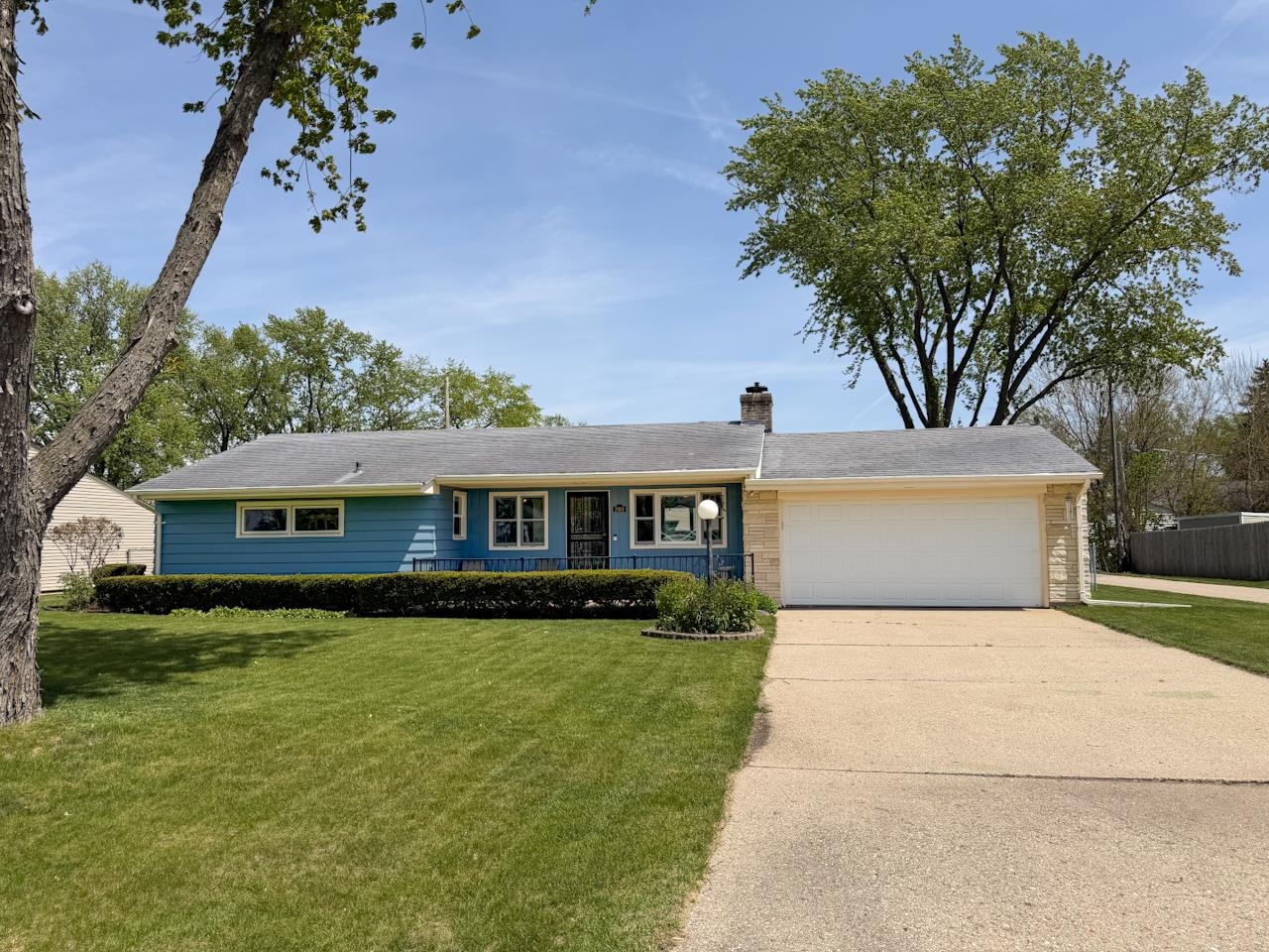 2969 South Lilac Road Beloit, WI 53511 - Photo 1 of 17