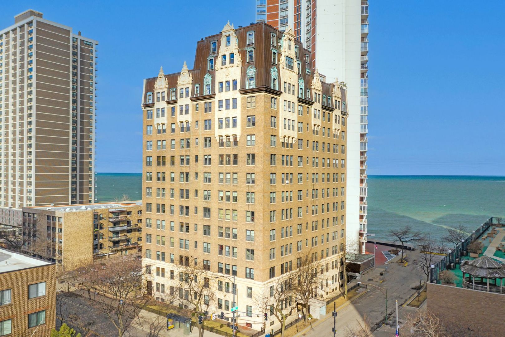 6101 North Sheridan Road, Unit 14H Chicago, IL 60660 - Photo 1 of 19