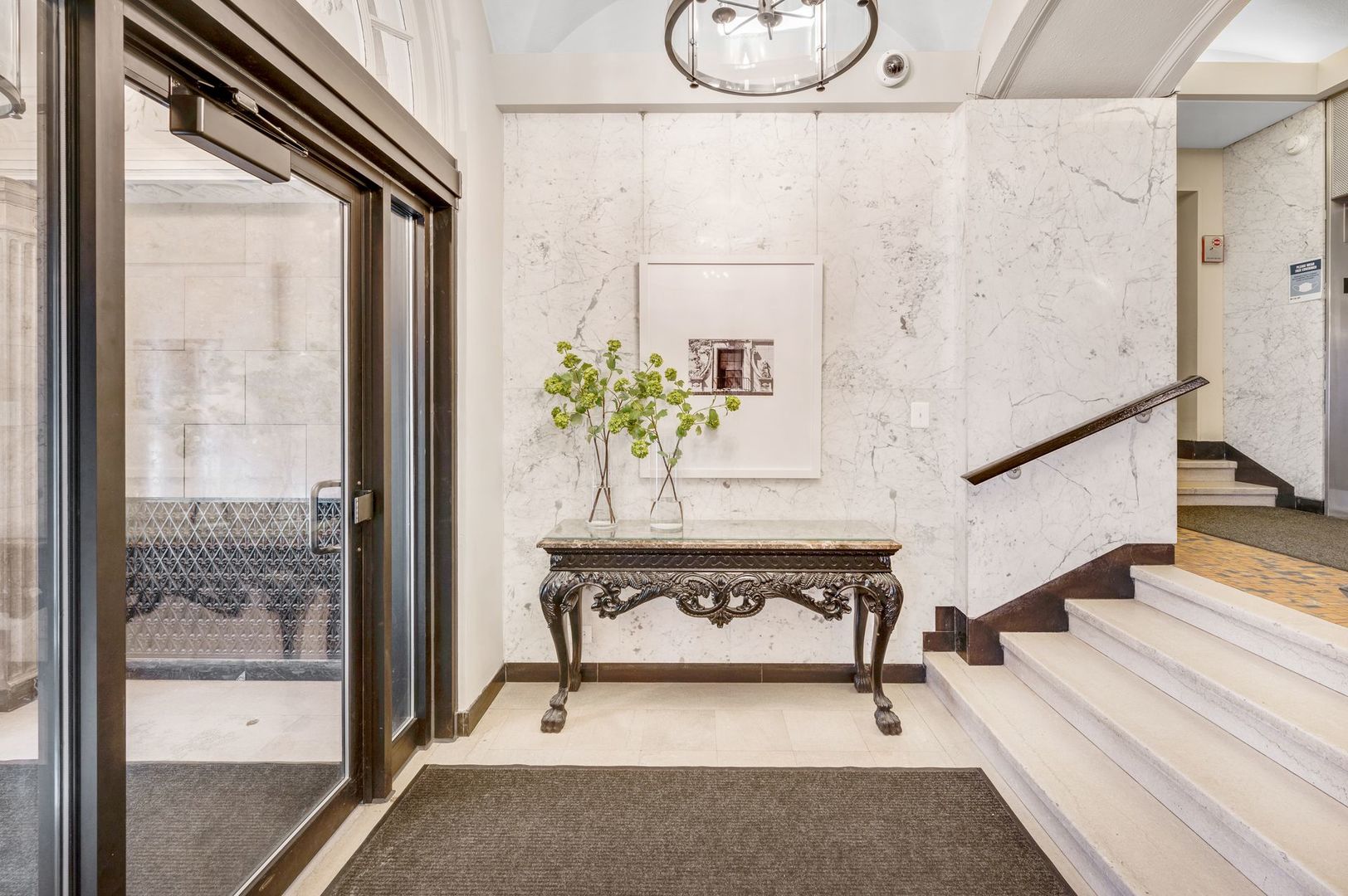 6101 North Sheridan Road, Unit 14H Chicago, IL 60660 - Photo 2 of 19
