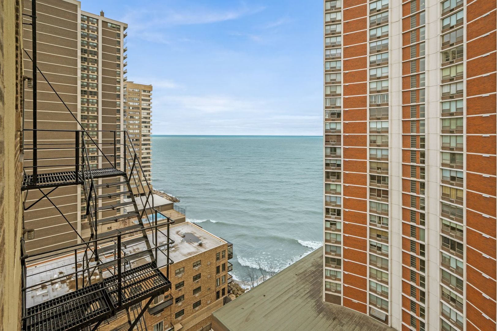 6101 North Sheridan Road, Unit 14H Chicago, IL 60660 - Photo 15 of 19