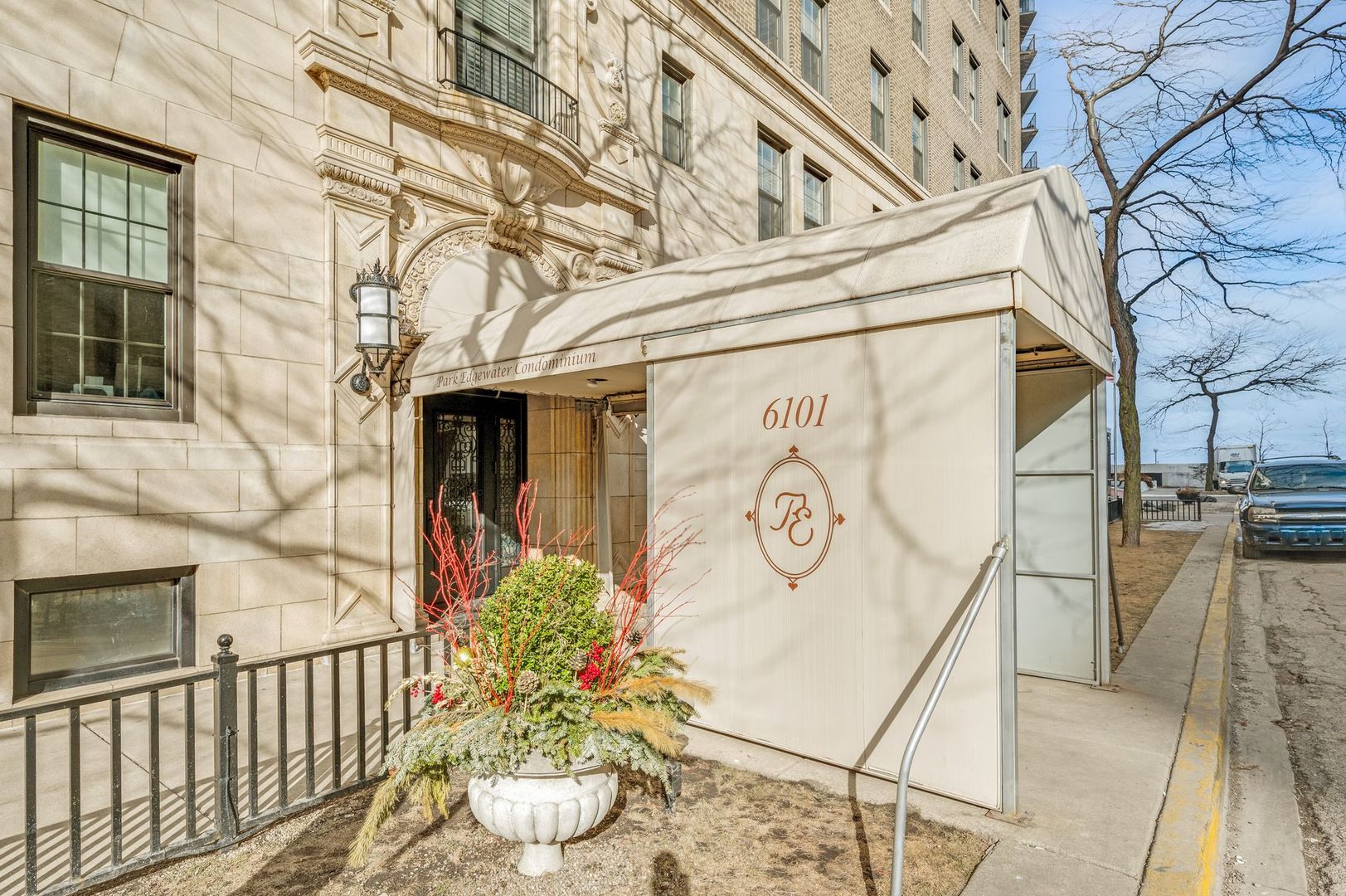 6101 North Sheridan Road, Unit 14H Chicago, IL 60660 - Photo 17 of 19