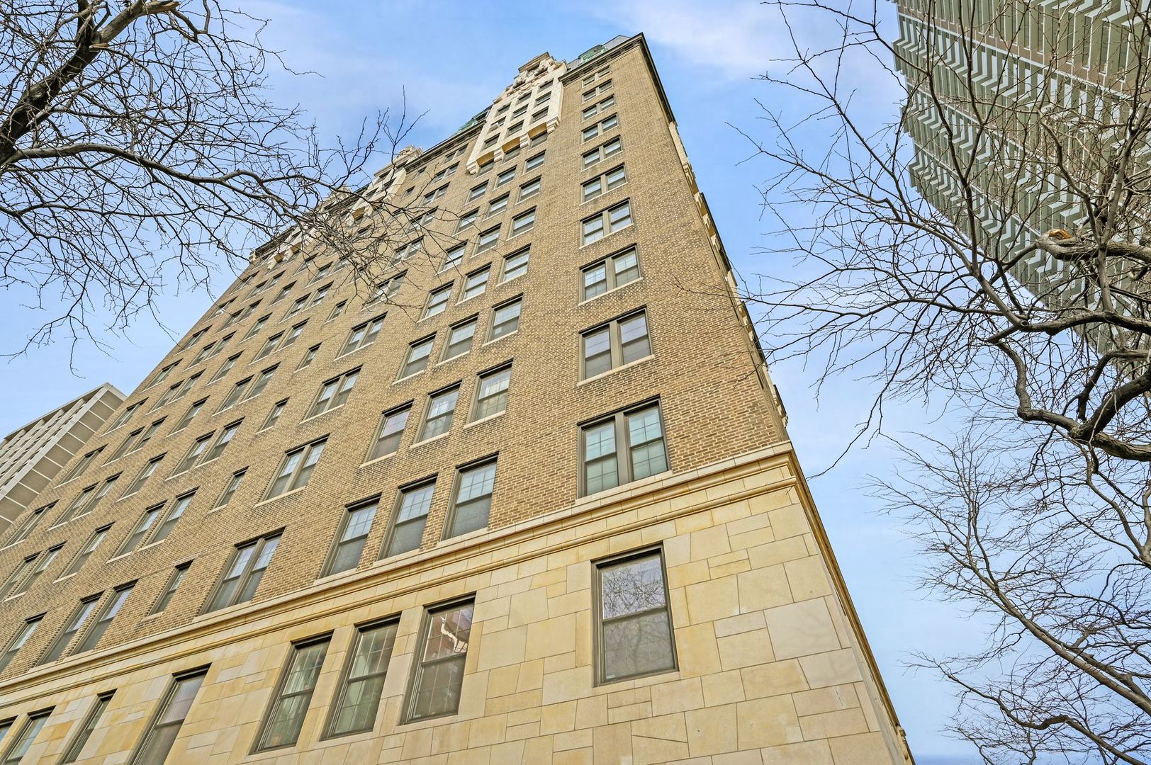 6101 North Sheridan Road, Unit 14H Chicago, IL 60660 - Photo 18 of 19