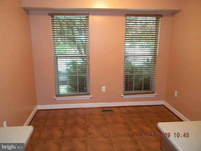 16041 Dorset Road, Unit 156 Laurel, MD 20707 - Photo 5 of 6 Breakfast Area
