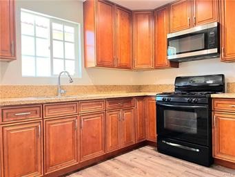 20009 Arminta Street Winnetka, CA 91306 - Photo 12 of 31