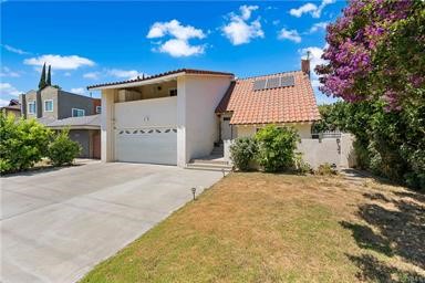 20009 Arminta Street Winnetka, CA 91306 - Photo 3 of 31