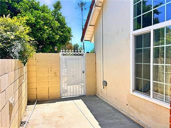 20009 Arminta Street Winnetka, CA 91306 - Photo 7 of 31