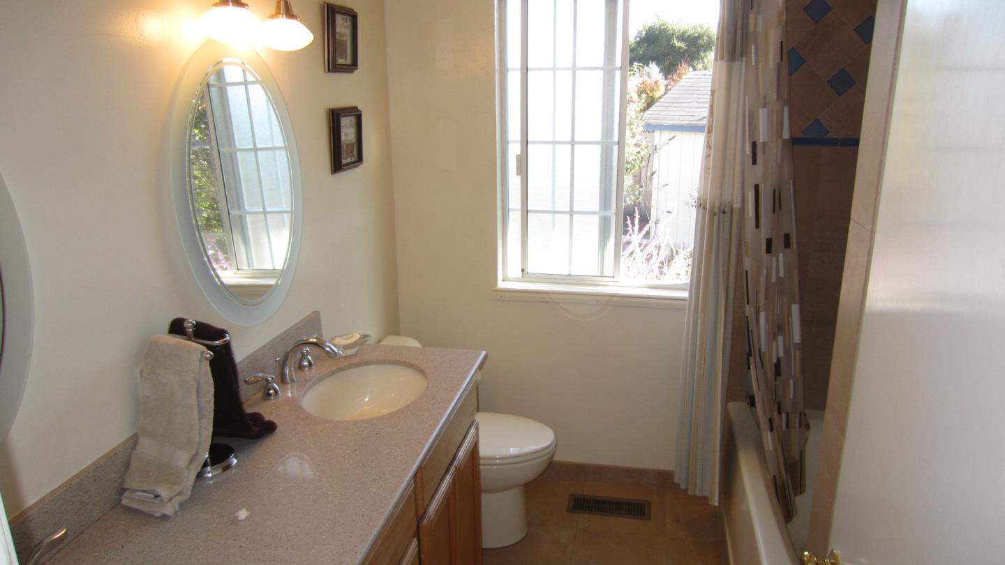624 Pleasant Valley Road Aptos, CA 95003 - Photo 14 of 23 Gallery Image 14