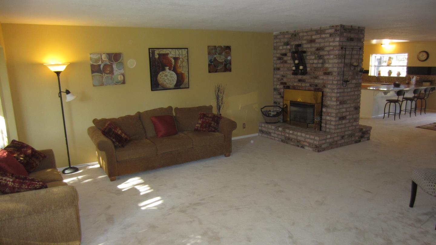 624 Pleasant Valley Road Aptos, CA 95003 - Photo 4 of 23 Gallery Image 4