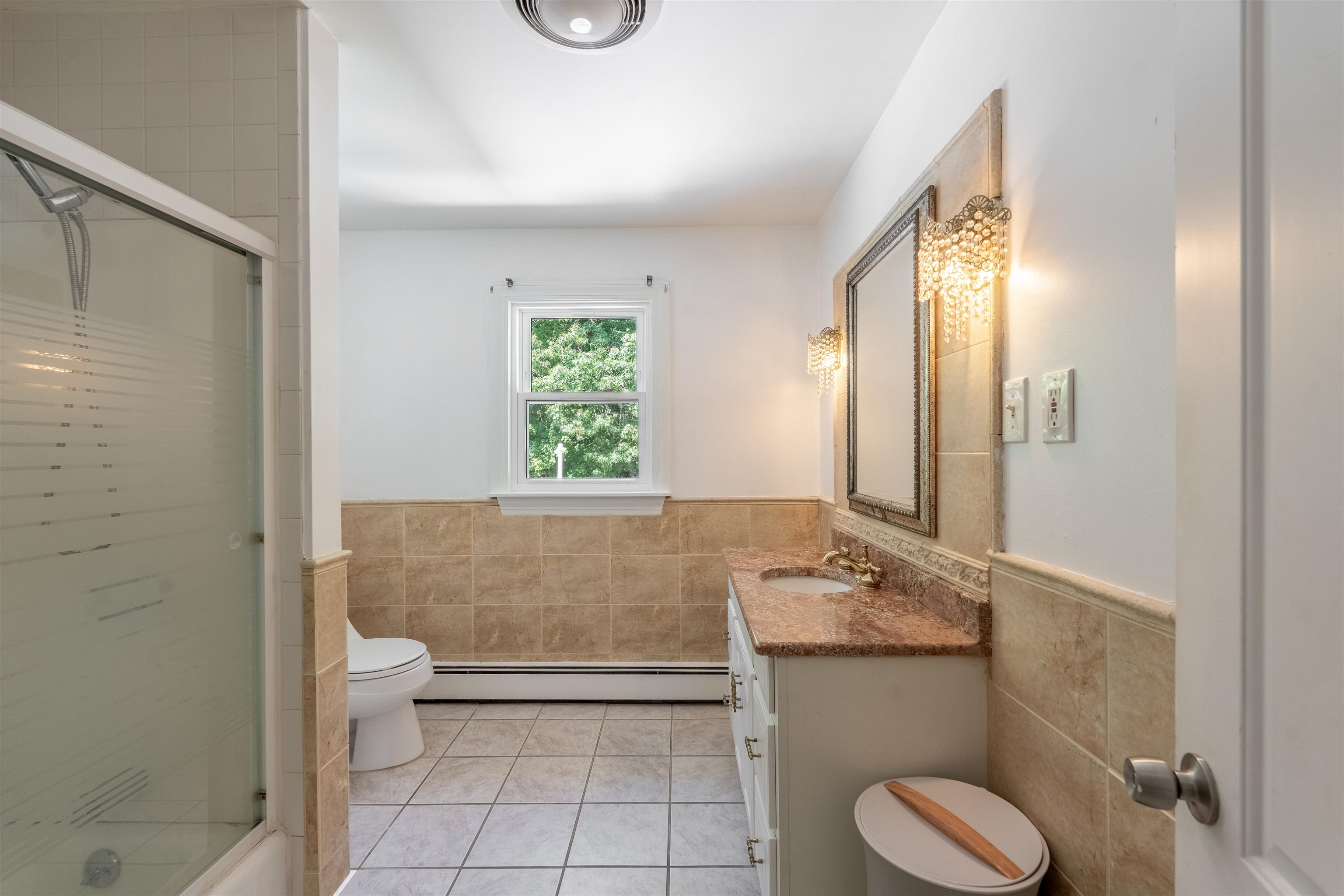 44 Lawrence Road Salem, NH 03079 - Photo 19 of 40 Gallery Image 19