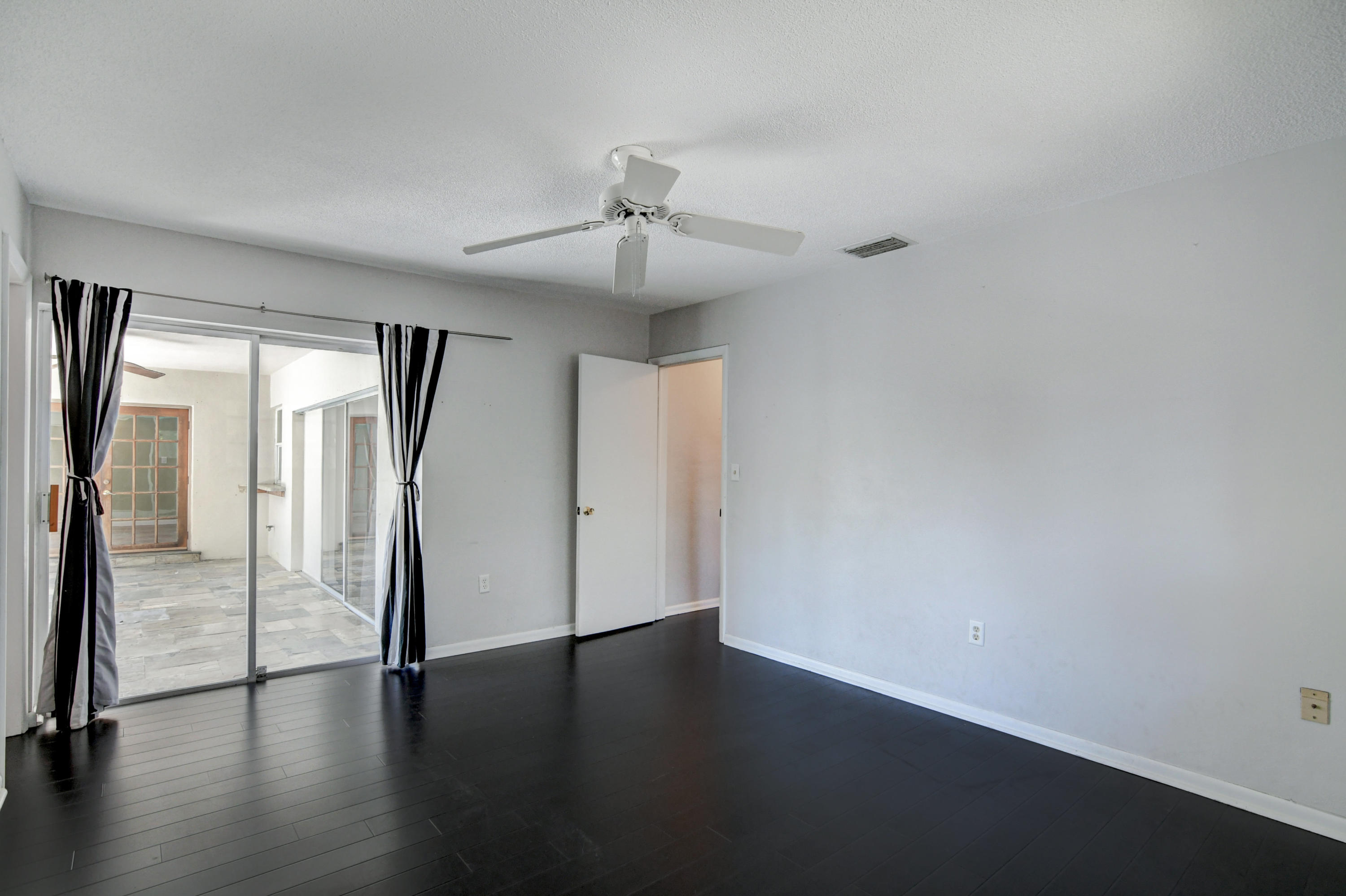 810 Northwest 7th Street Boca Raton, FL 33486 - Photo 25 of 48 1st Master