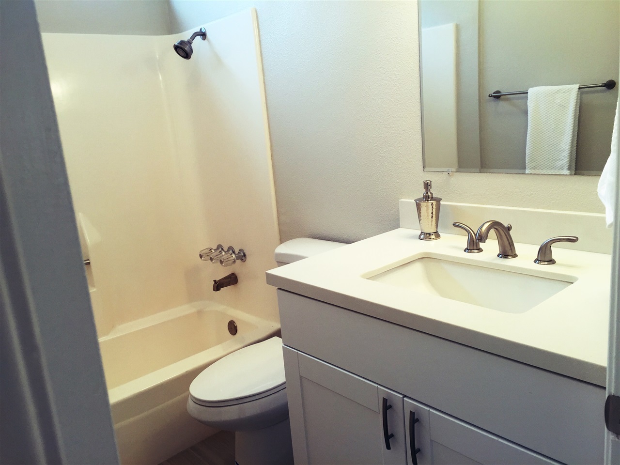 468 Kempton Street Spring Valley, CA 91977 - Photo 8 of 10 Gallery Image 8