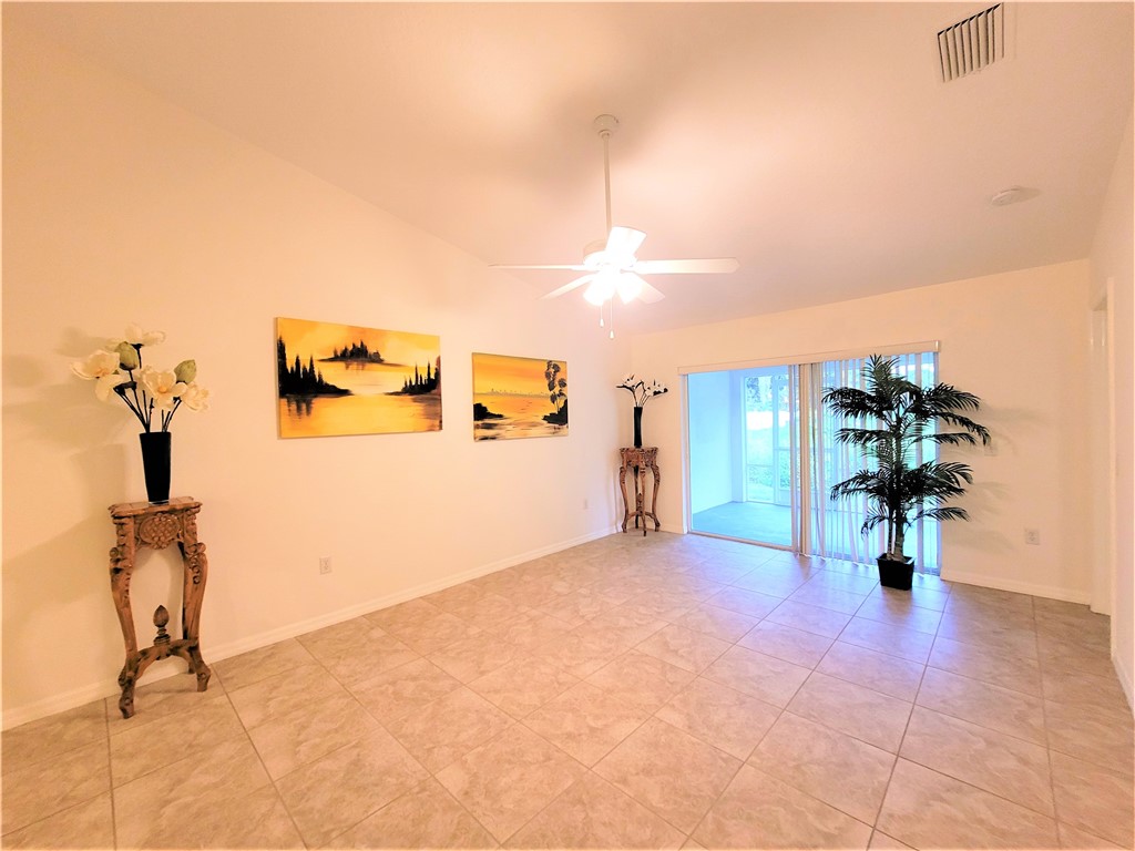 351 Del Monte Road, Unit B Sebastian, FL 32958 - Photo 12 of 36
