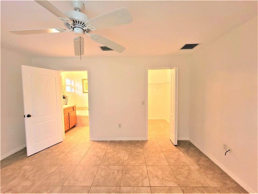 351 Del Monte Road, Unit B Sebastian, FL 32958 - Photo 15 of 36