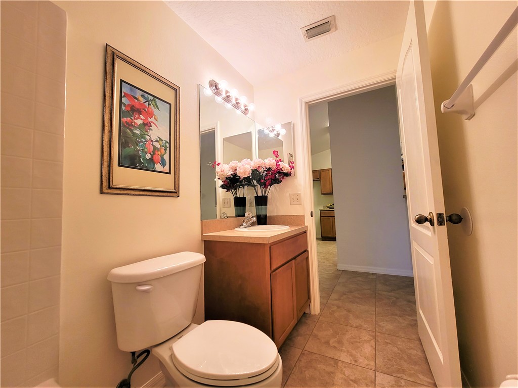 351 Del Monte Road, Unit B Sebastian, FL 32958 - Photo 23 of 36