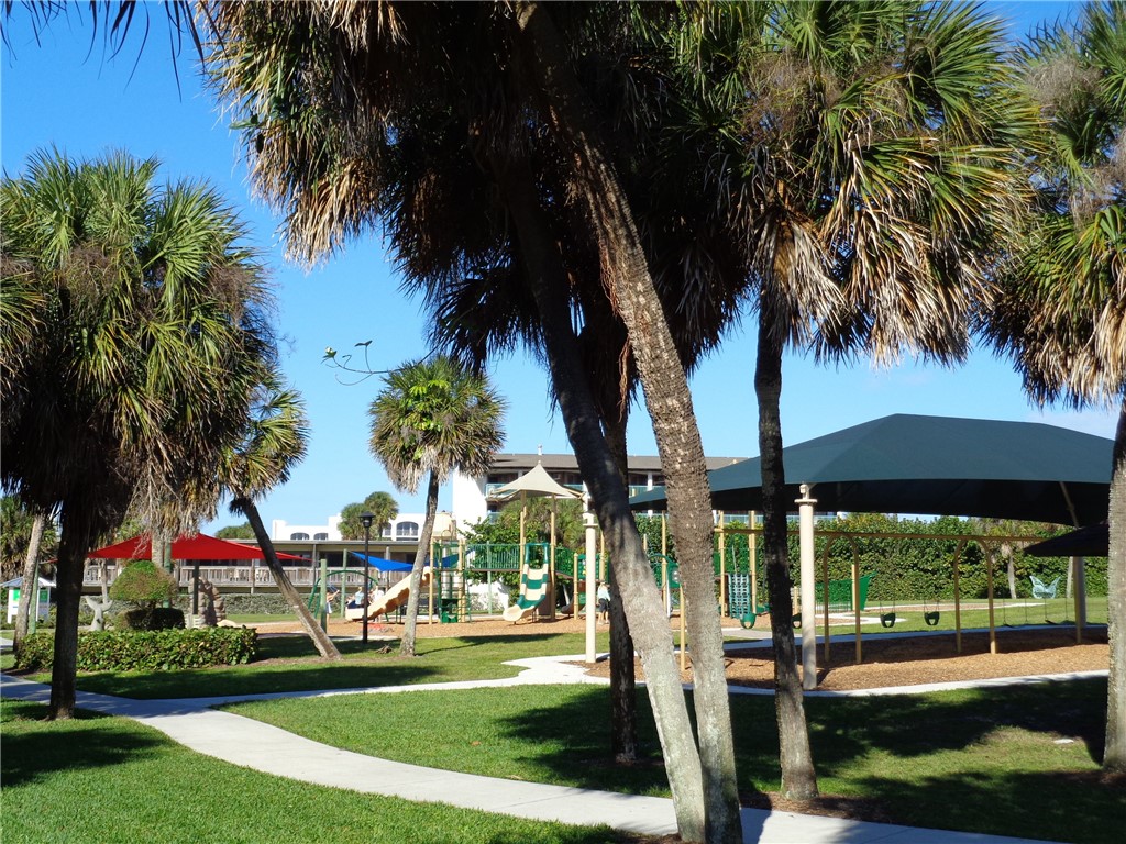 351 Del Monte Road, Unit B Sebastian, FL 32958 - Photo 30 of 36