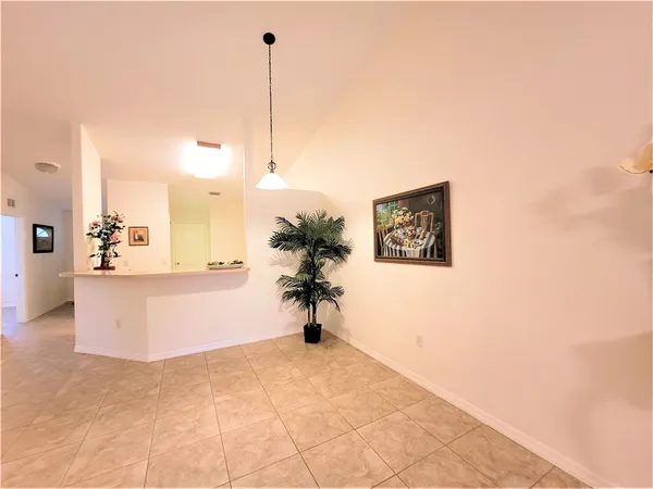 $2,000 | 351 Del Monte Road, Unit B, Sebastian, FL 32958