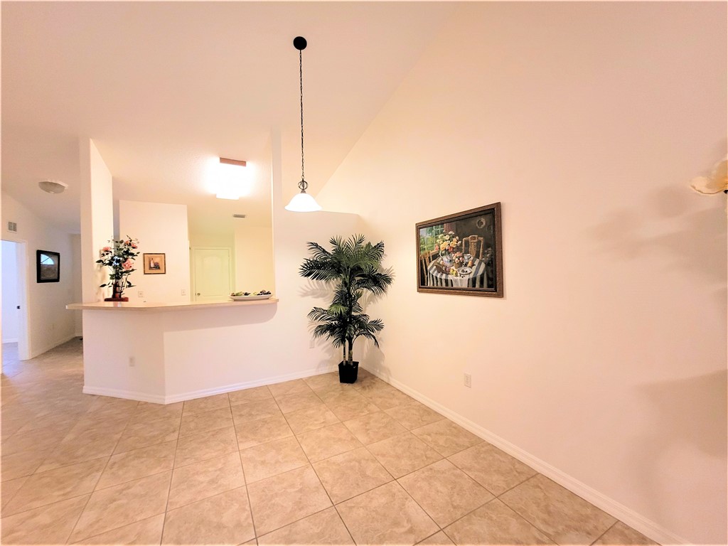 351 Del Monte Road, Unit B Sebastian, FL 32958 - Photo 9 of 36