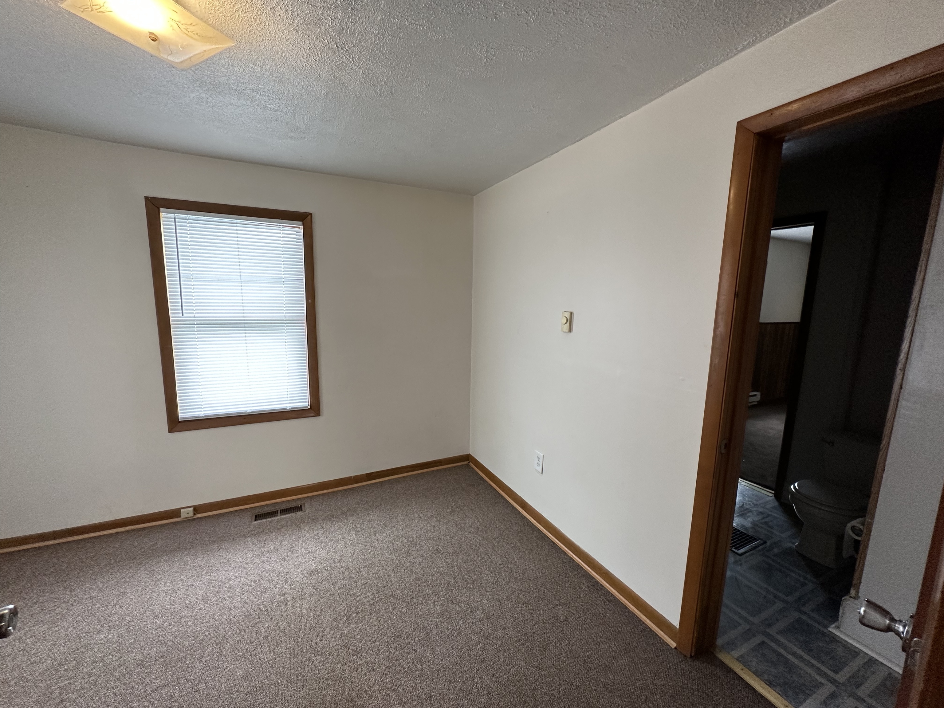 1404 West 3rd Street Anderson, IN 46016 - Photo 14 of 21