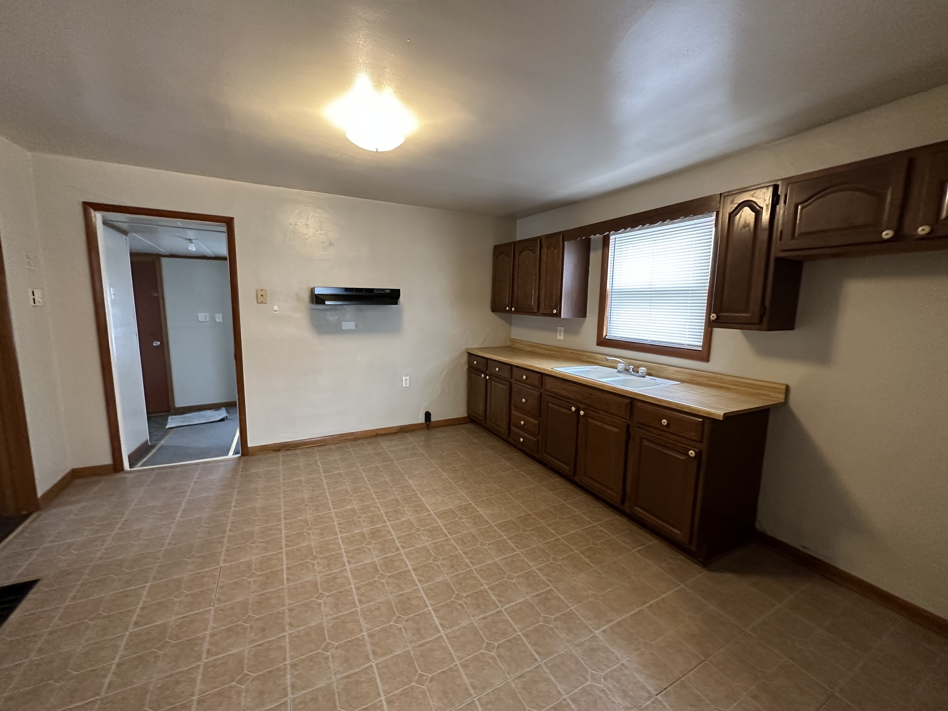 1404 West 3rd Street Anderson, IN 46016 - Photo 9 of 21