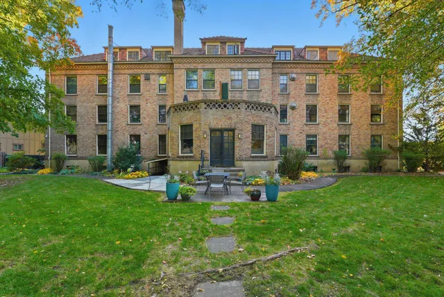 $175,000 | 852 North Summit Boulevard, Unit 102, Spokane, WA 99201