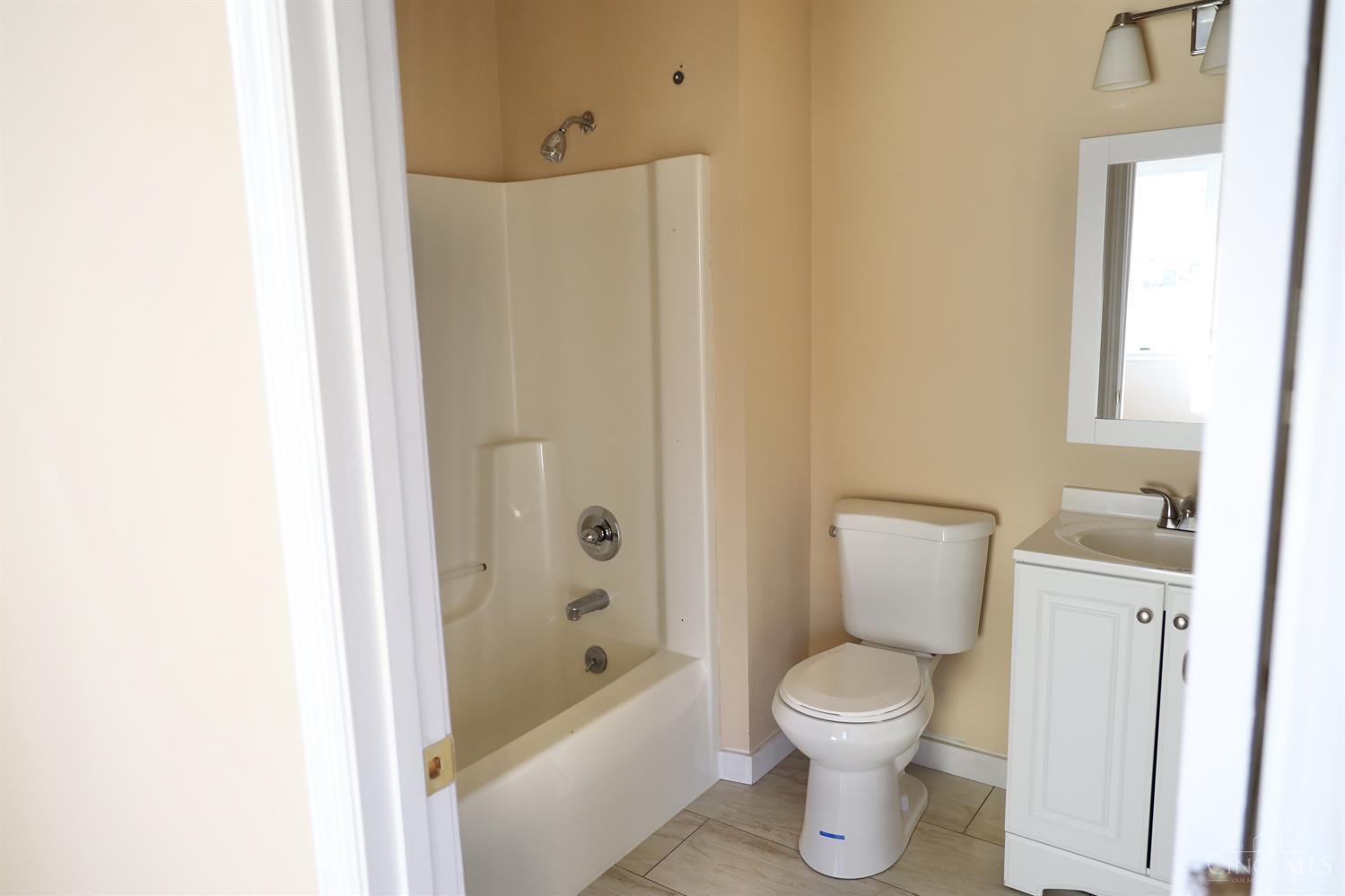 54 West Sharon Road Cincinnati, OH 45246 - Photo 25 of 47 Gallery Image 25