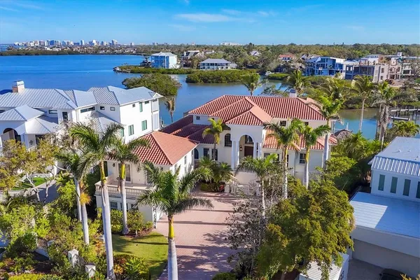 $6,495,000 | 1137 North Lake Shore Drive, Sarasota, FL 34231