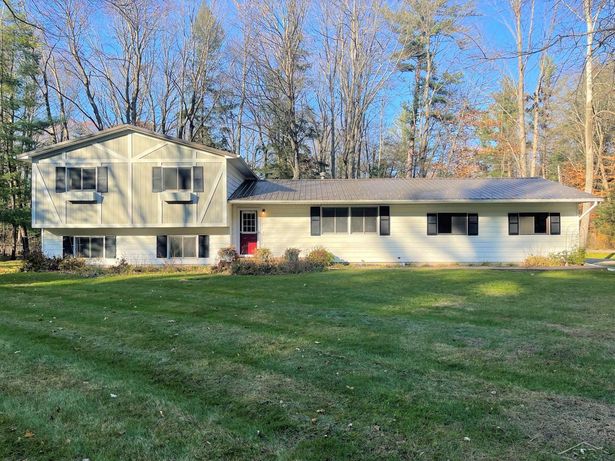 591 East Olson Road Midland, MI 48640 - Photo 1 of 50 50094658.JPG