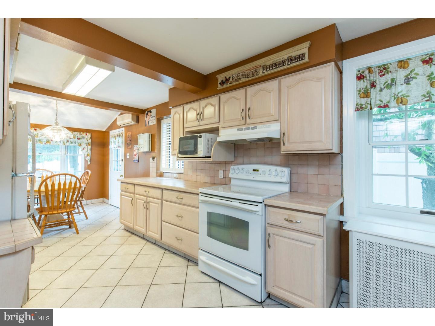 308 Summit Road Springfield, PA 19064 - Photo 8 of 25